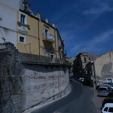 Casa Santa Maria - Fichi D'india بيت ضيافة راغوزا